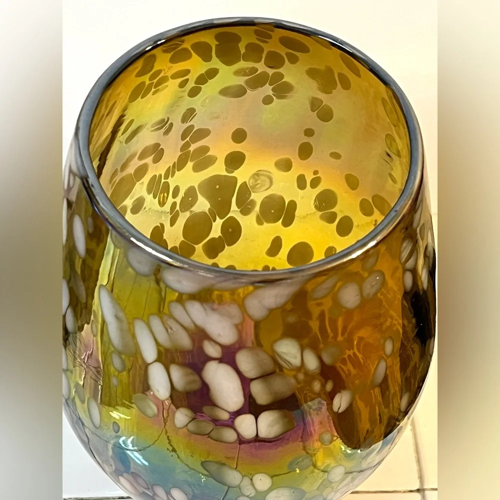 Z Gallerie White Confetti Luste Amber Ribbed Gold Iridescent Hand Blown Vase 9.5